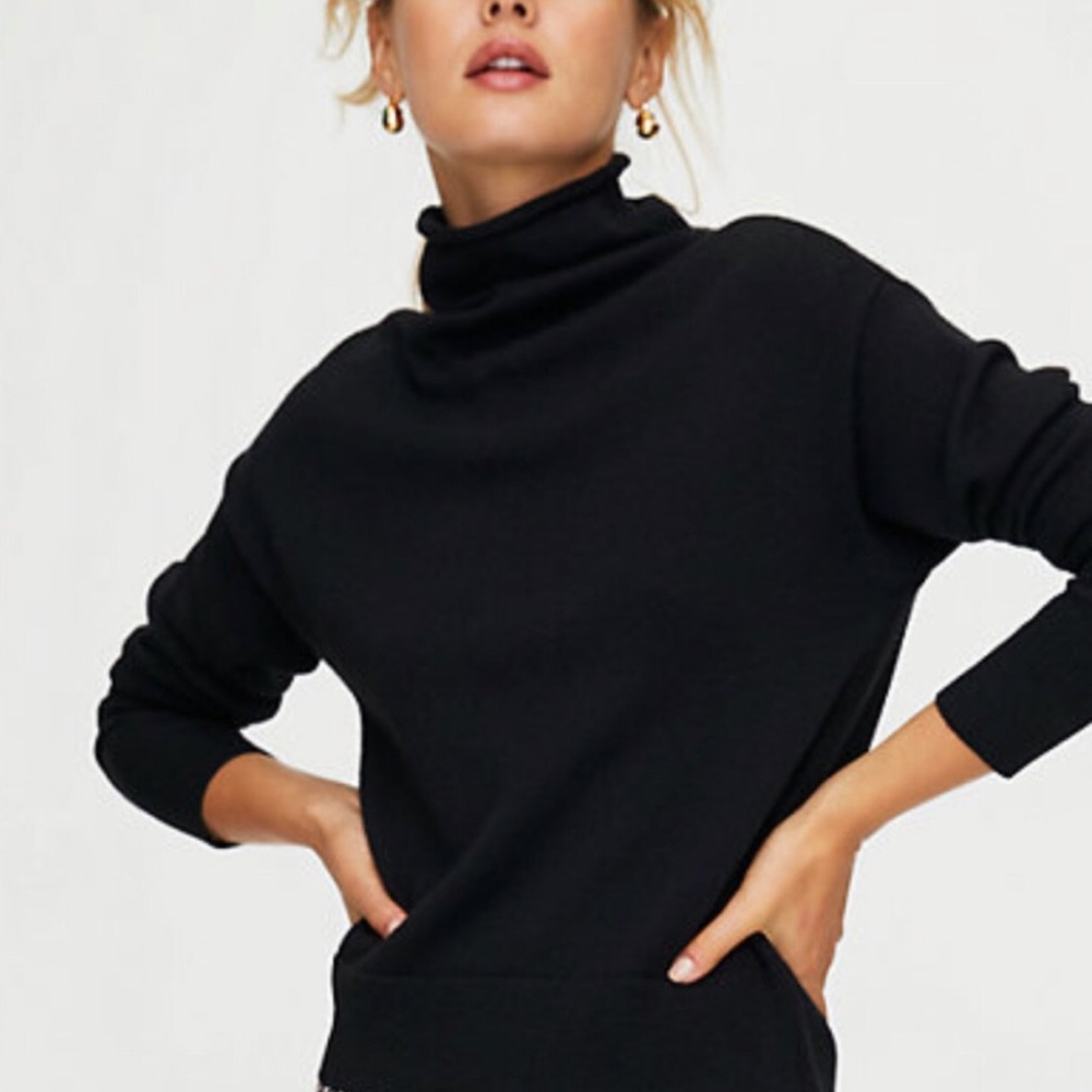 Wilfred Aritzia Black Cyprie 100% Merino Wool Cropped Mock Neck Sweater Sz XS